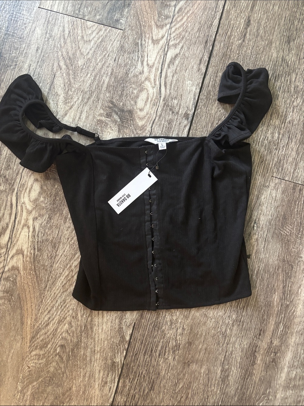 Women’s Black Hook-and-Eye Ruffle Sleeve Top Steve Madden BB Dakota